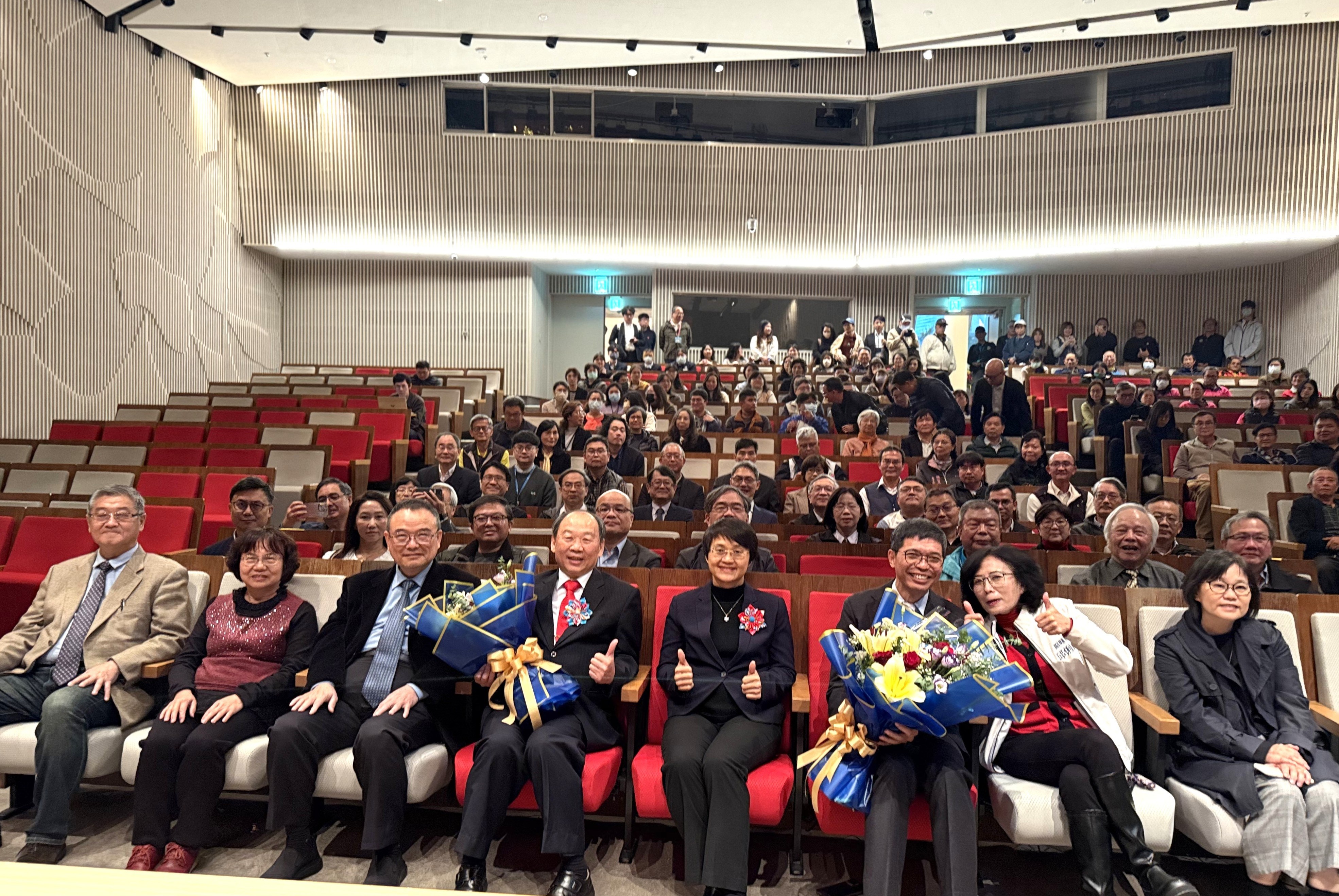A group photo with the distinguished guests and the participants